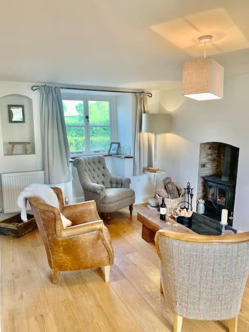 Villa Coed Farm-Hot Tub-Sleeps 12-Near Brecon Exterior foto