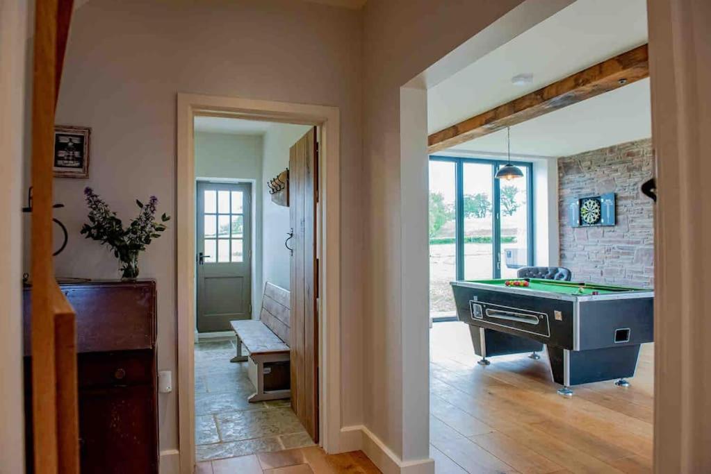 Villa Coed Farm-Hot Tub-Sleeps 12-Near Brecon Exterior foto